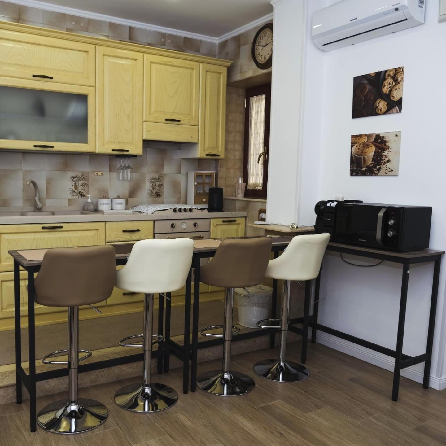 White Butterfly Home เนเปิลส์ ภายนอก รูปภาพ
