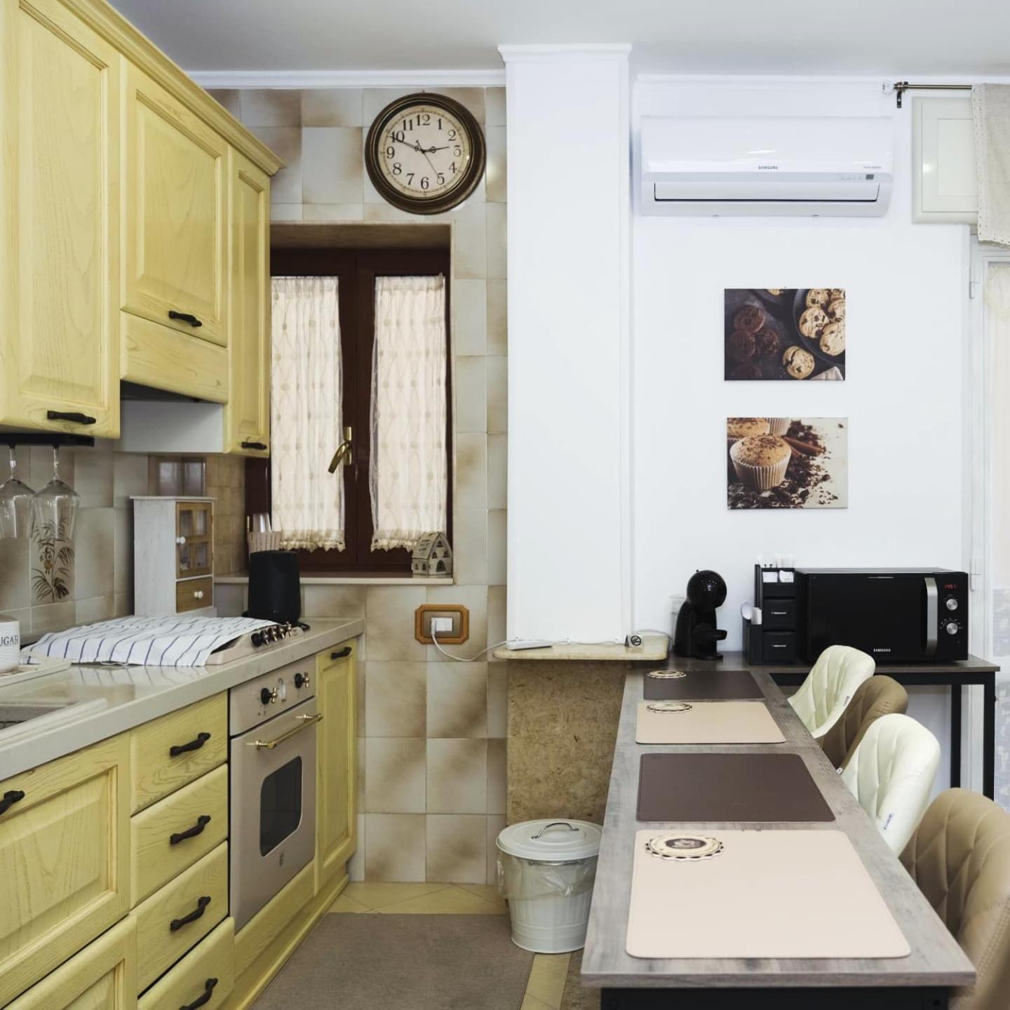 White Butterfly Home เนเปิลส์ ภายนอก รูปภาพ